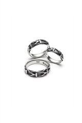 Trium ring